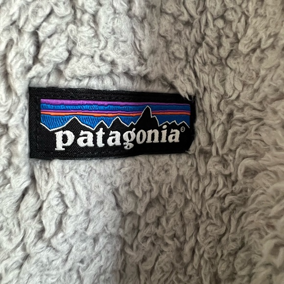 Gray Patagonia Sherpa vest. LIKE NEW - Picture 2 of 3